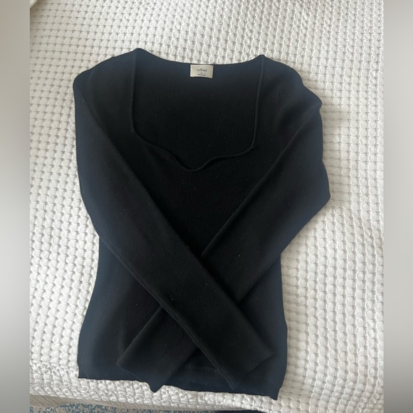 Aritzia Wilfred Tuscany Sweater Sweetheart Neck Long Sleeve | Black | Medium - Picture 3 of 5